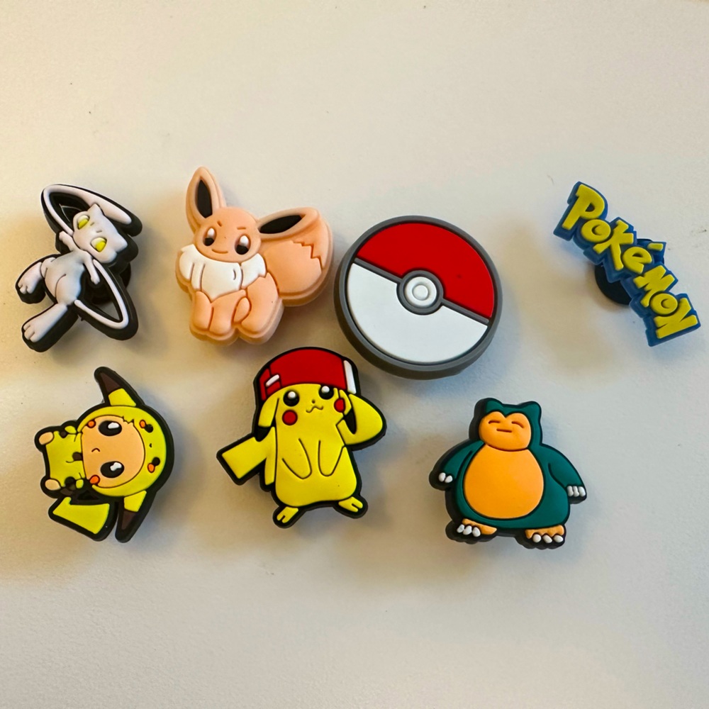 Pokémon croc charms